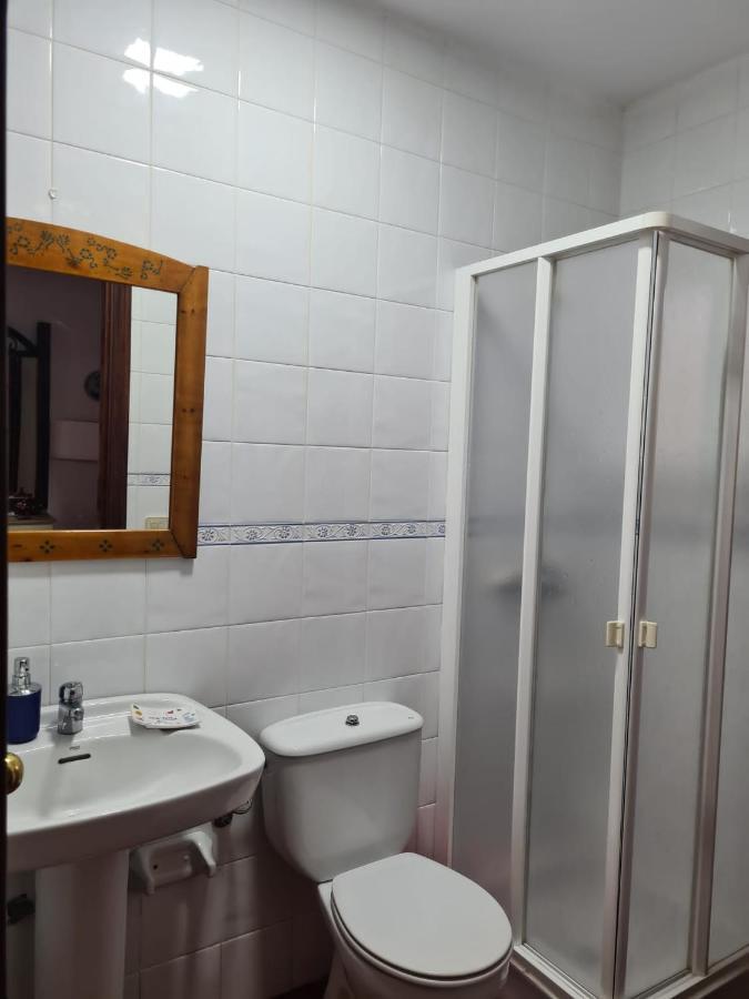 Lourdes 1 Casa Compartida Solo Con La Anfitriona Breña Baja Exterior foto