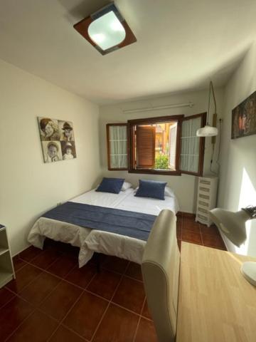 Lourdes 1 Casa Compartida Solo Con La Anfitriona Breña Baja Exterior foto