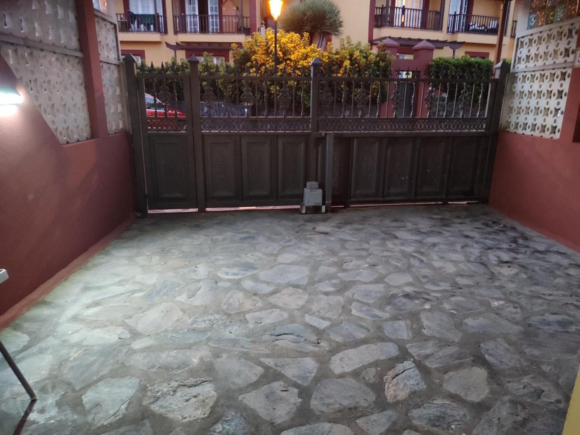 Lourdes 1 Casa Compartida Solo Con La Anfitriona Breña Baja Exterior foto